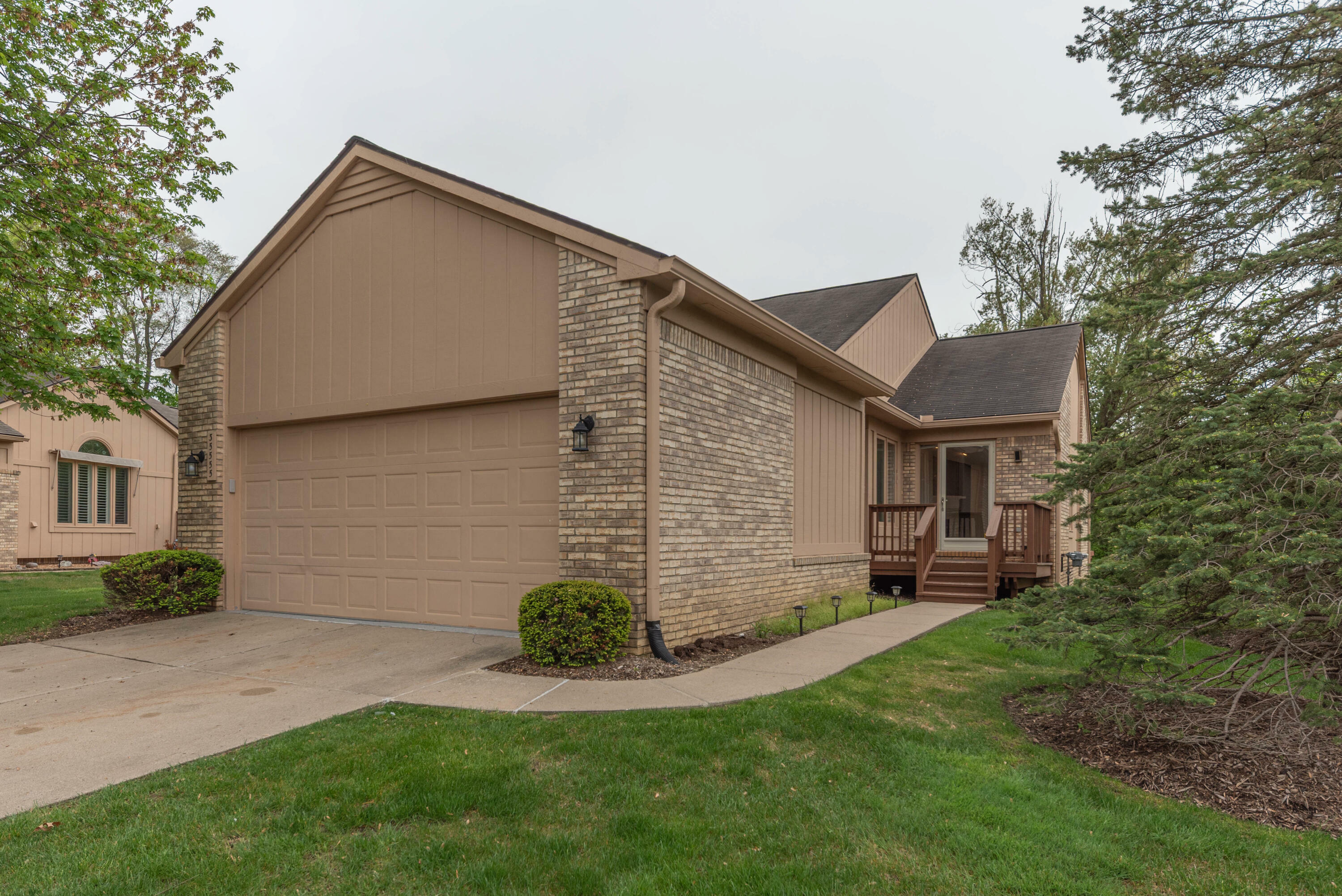35555 Lone Pine Lane  Farmington Hills MI 48335 photo