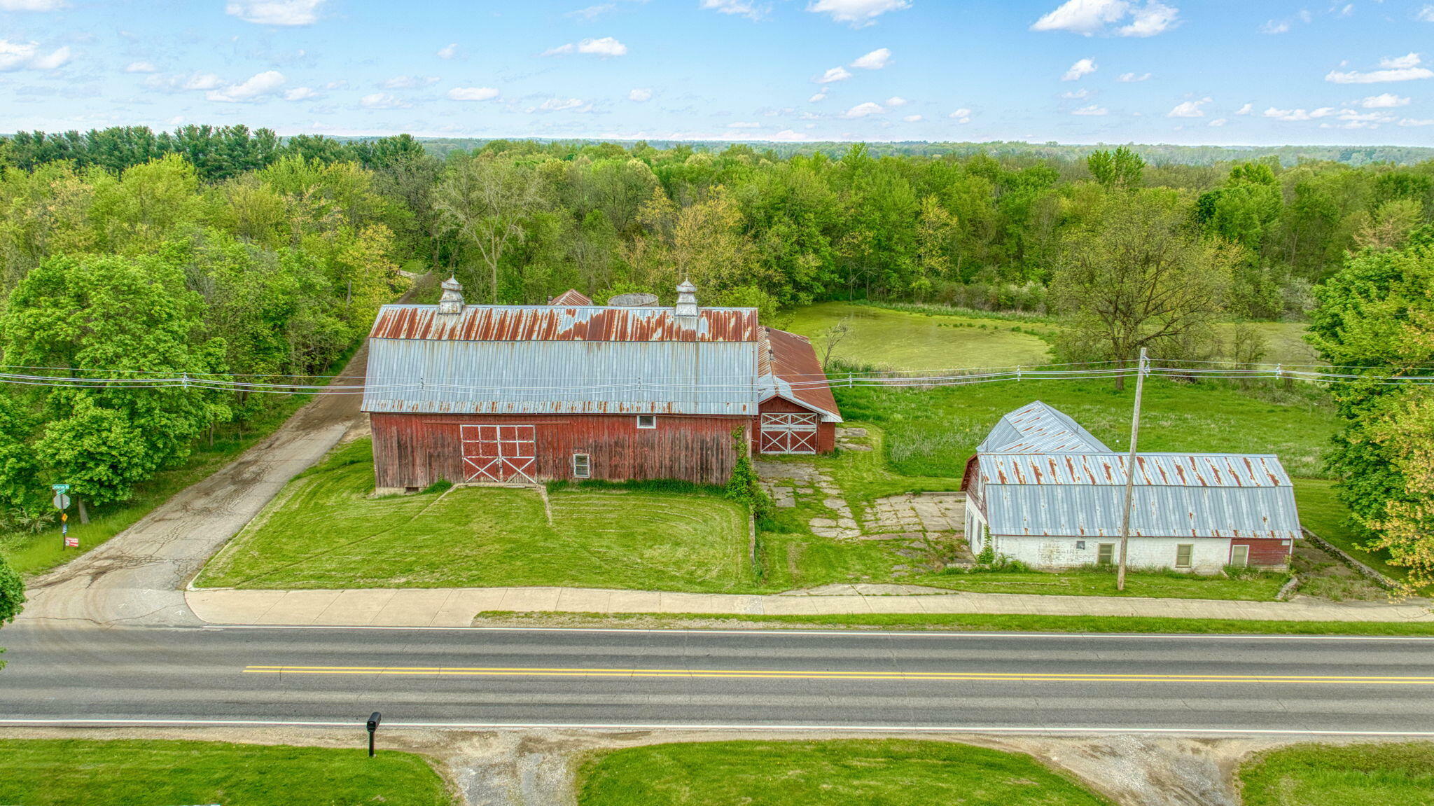 Property Photo: 5280 Jefferson Road MI 49234