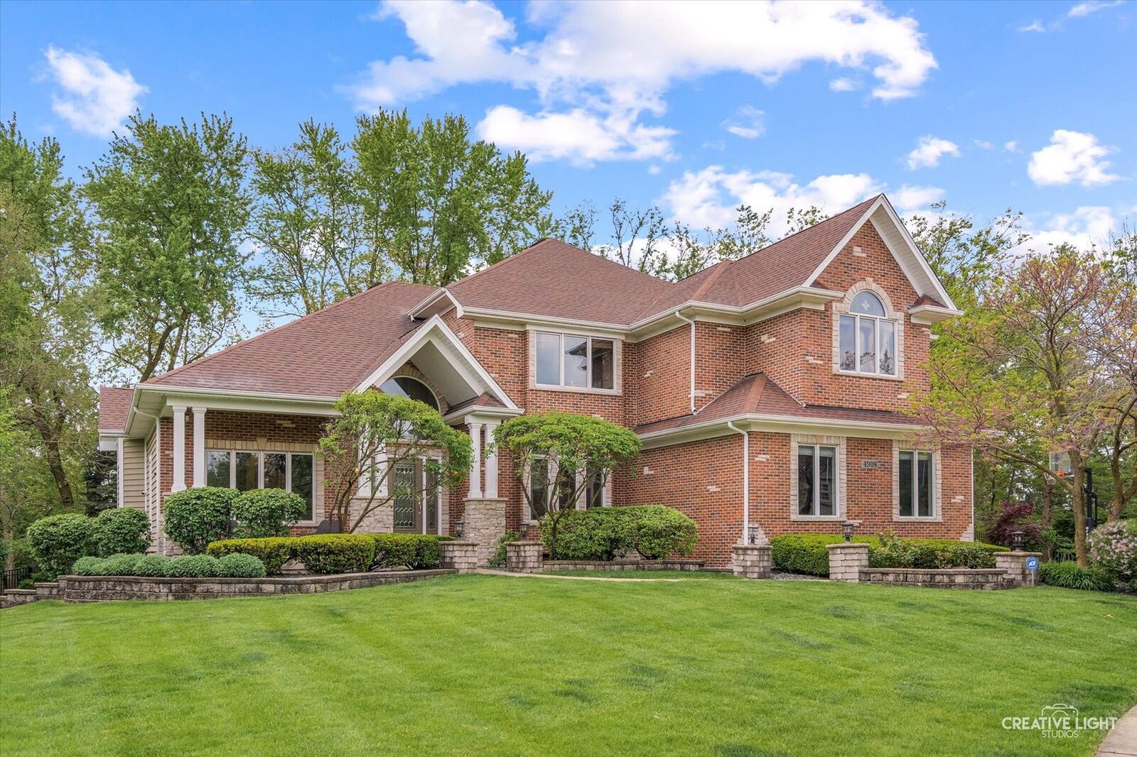 Property Photo:  4908 Manydown Court  IL 60564 