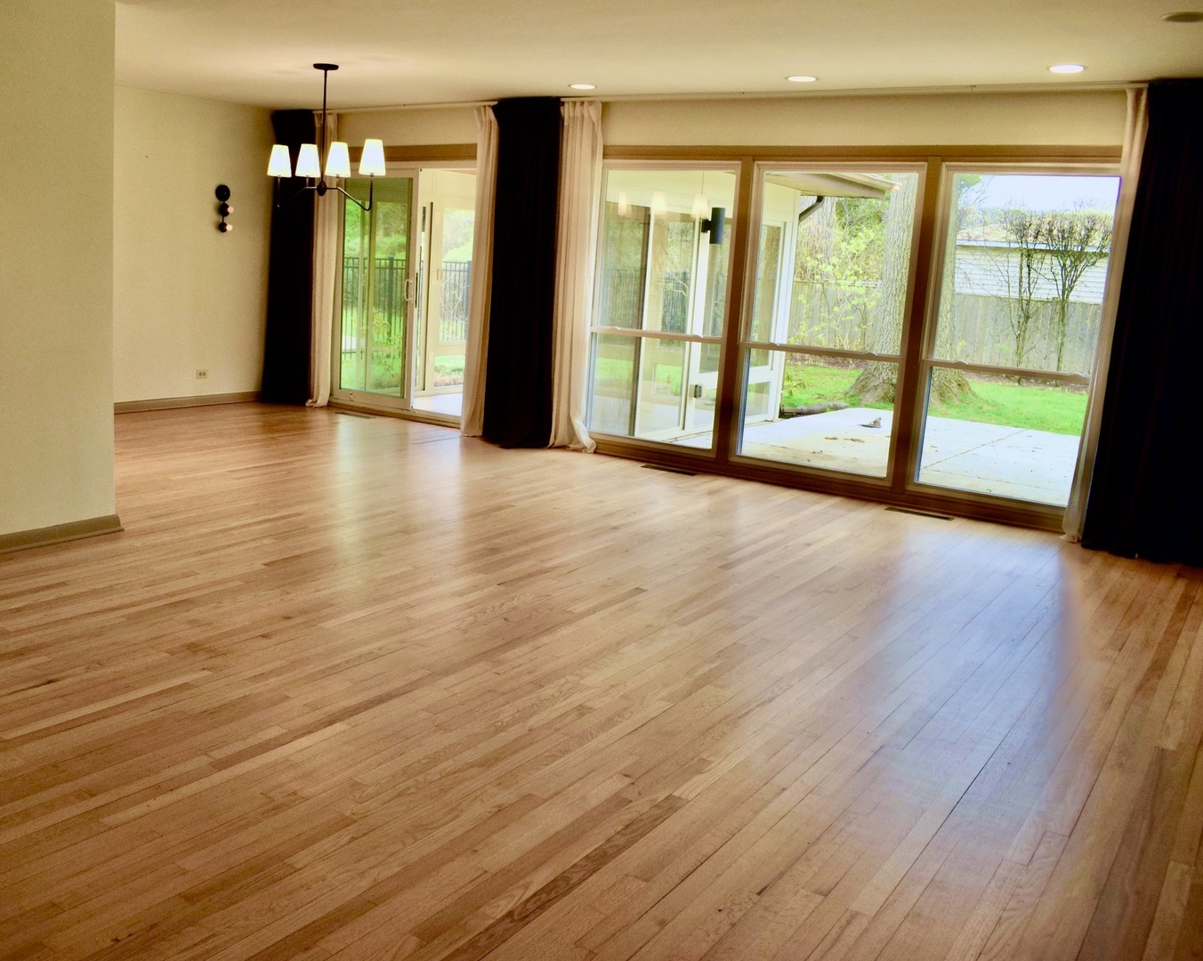 Property Photo: 711 Lamon Avenue IL 60091