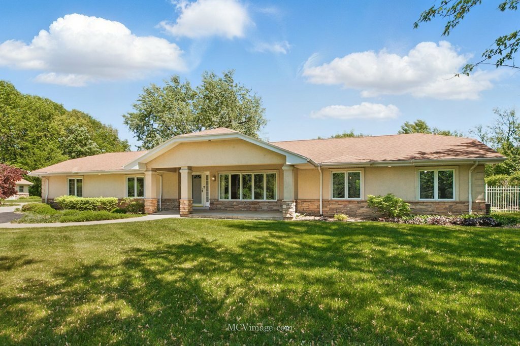 Property Photo: 134 Old Creek Road IL 60464