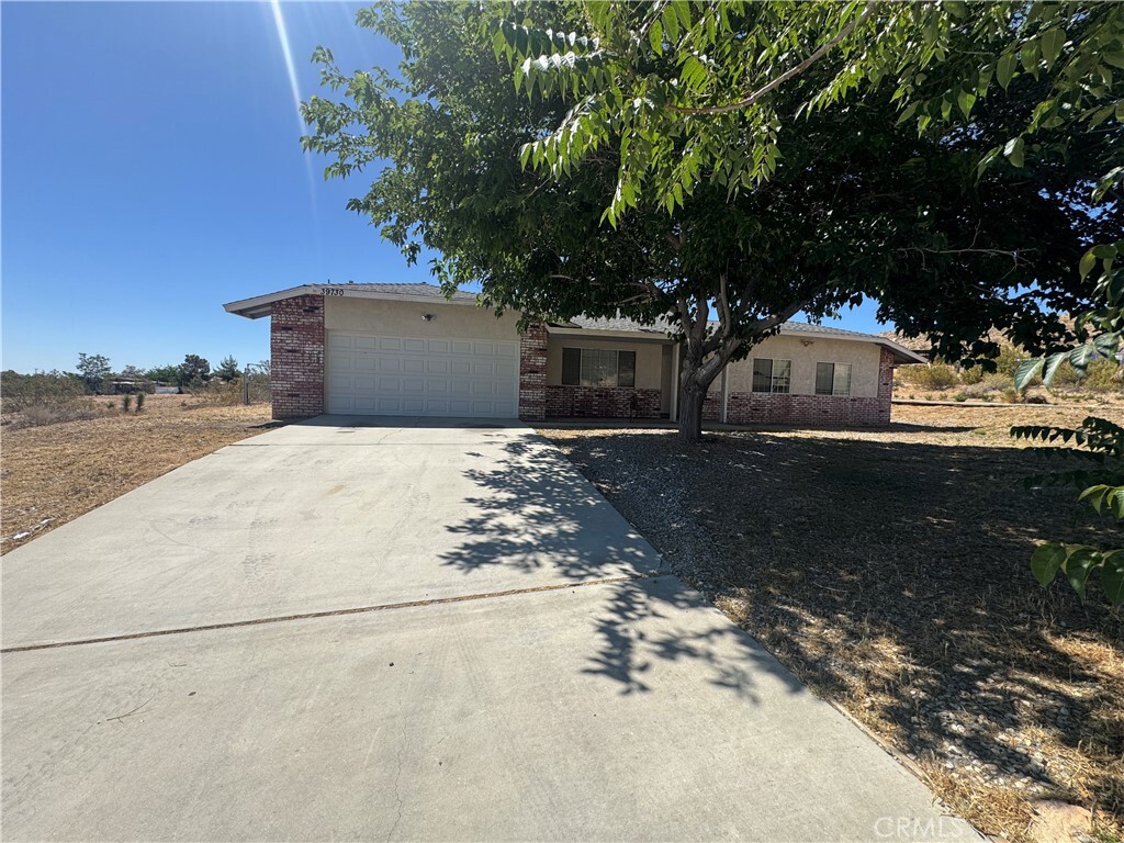 Property Photo: 39730 E 165th Street E CA 93591