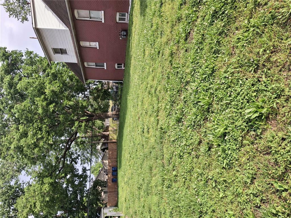 Property Photo: 2450 Iowa Street IL 62040