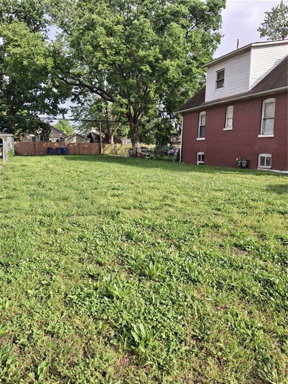 Property Photo: 2450 Iowa Street IL 62040