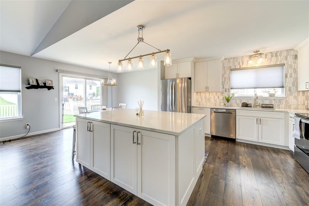Property Photo:  408 Ramblewood Way  MO 63385 