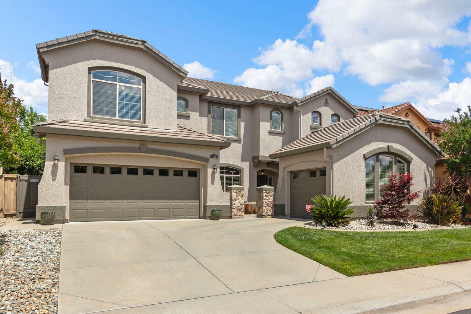 Property Photo: 100 Talega Court CA 95747