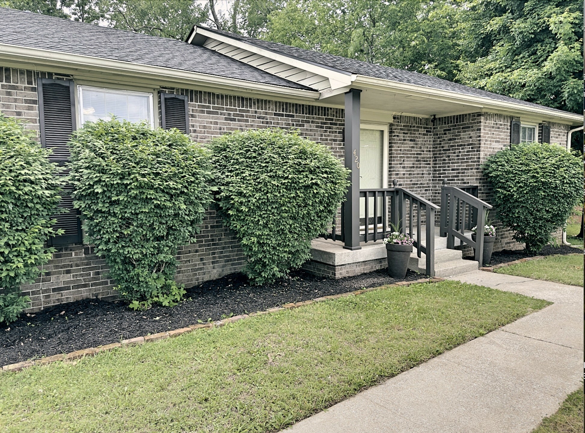 Property Photo: 420 Bluff Dr TN 37043