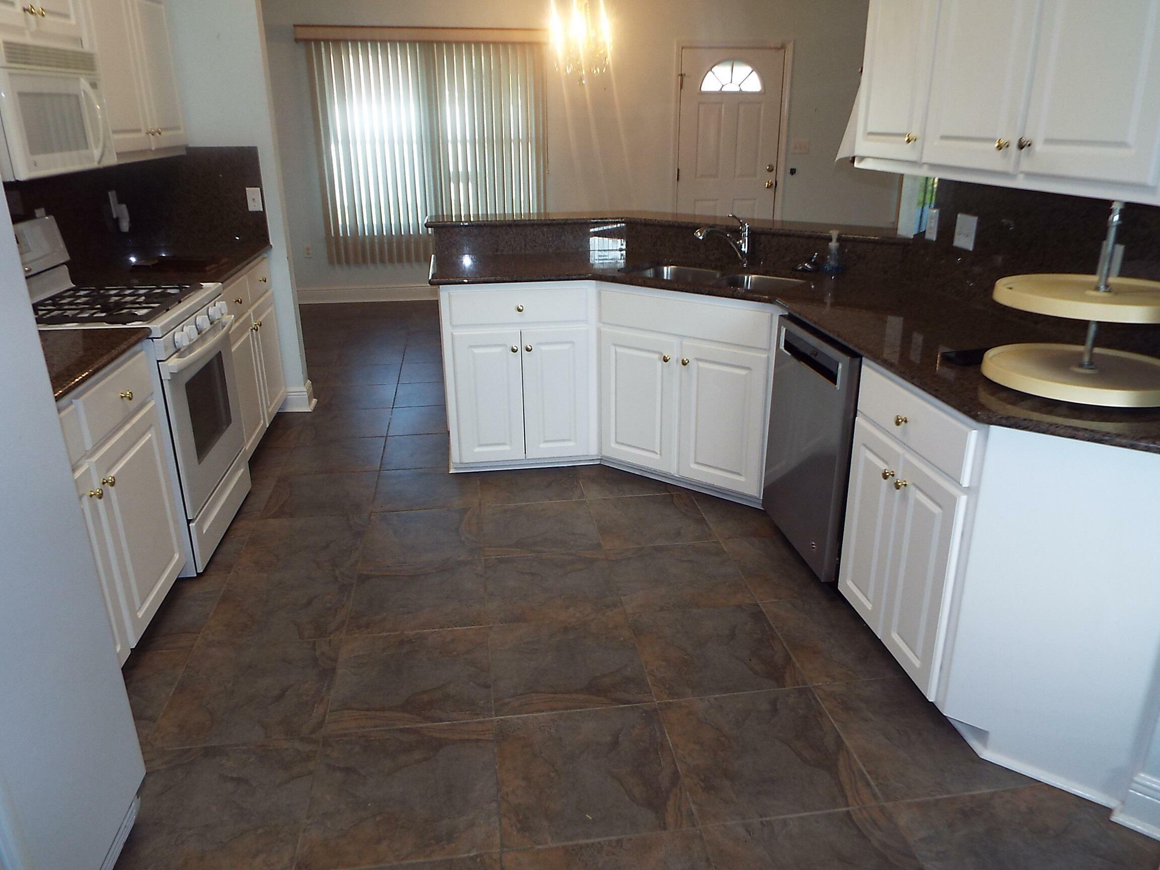 Property Photo: 2483 Heritage Circle FL 32566