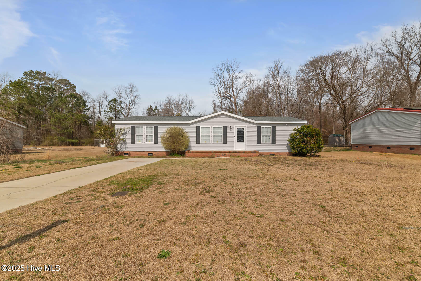 Property Photo: 129 Magnolia Gardens Drive NC 28540