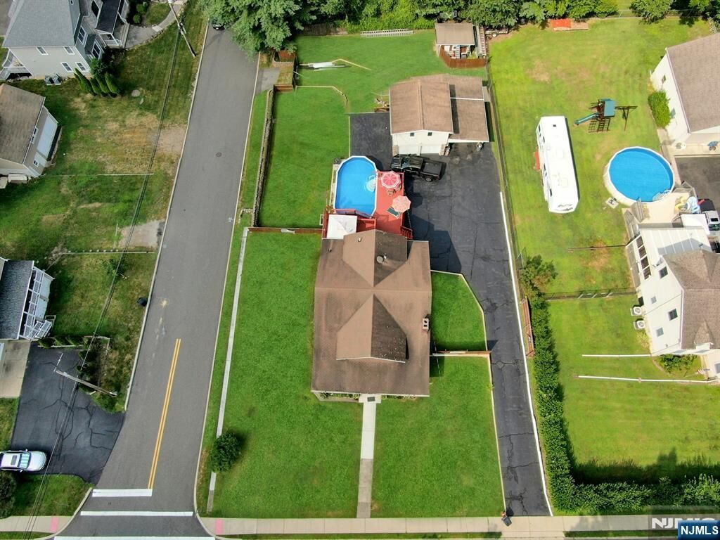 Property Photo:  324 Franklin Turnpike  NJ 07430 