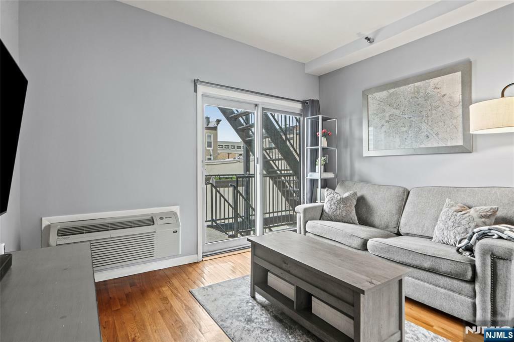 Property Photo:  403 Monroe Street 3L  NJ 07030 