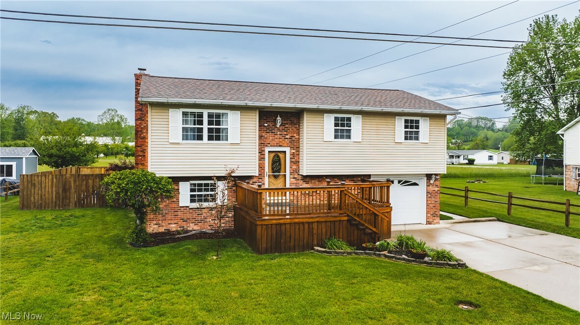 Property Photo: 216 Lincoln Drive WV 26150