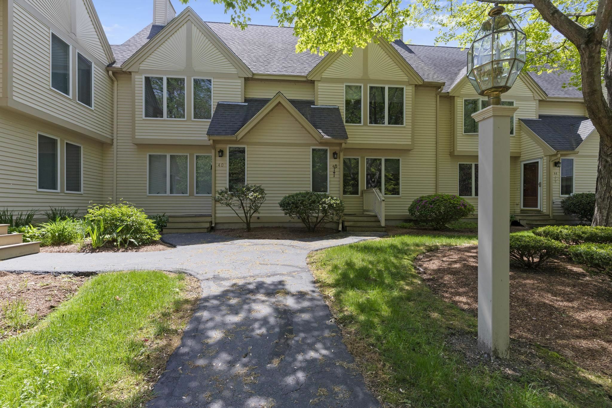 Property Photo:  40 Prestonfield Road  NH 03064 