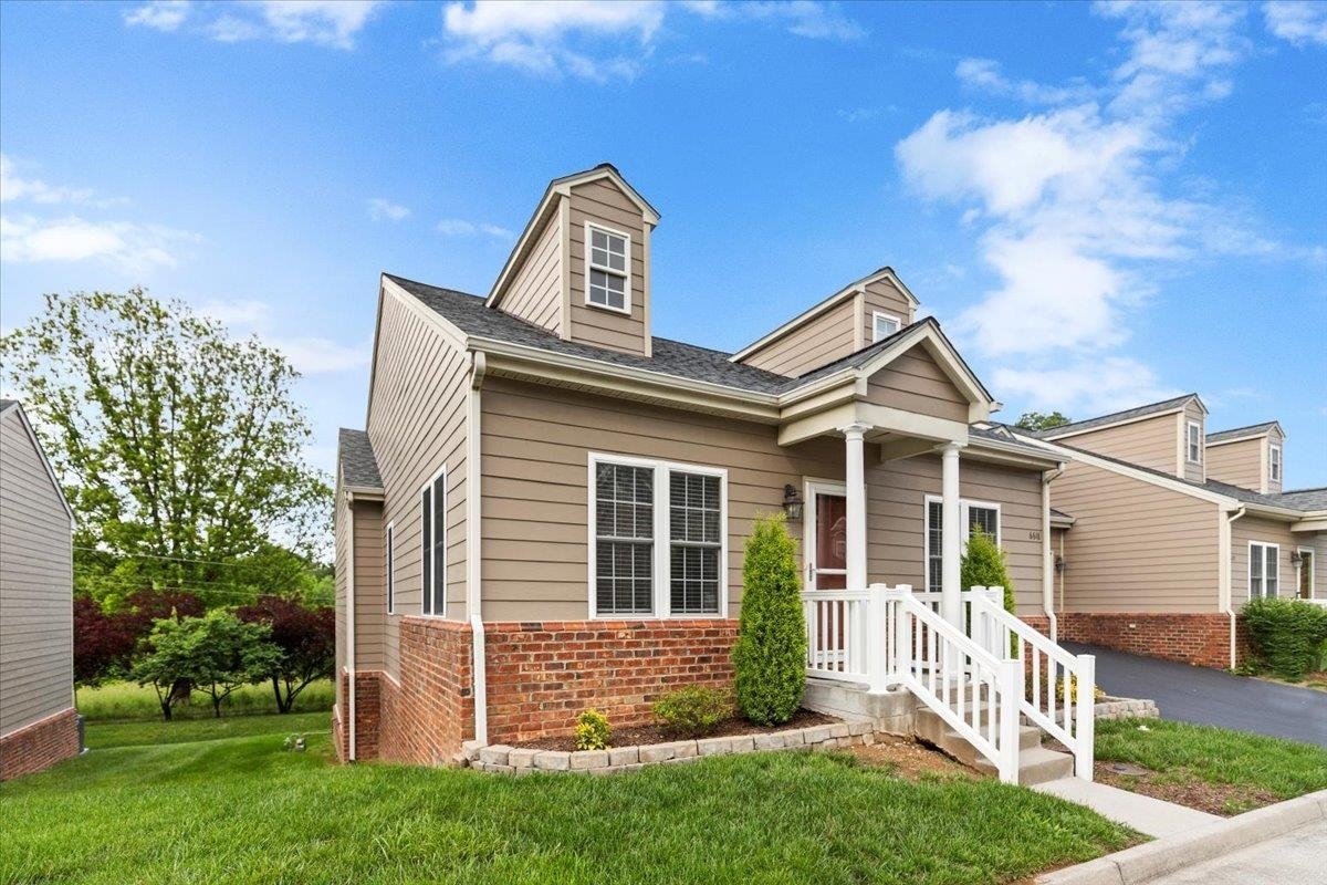 Property Photo: 6618 Hartman Court VA 24019