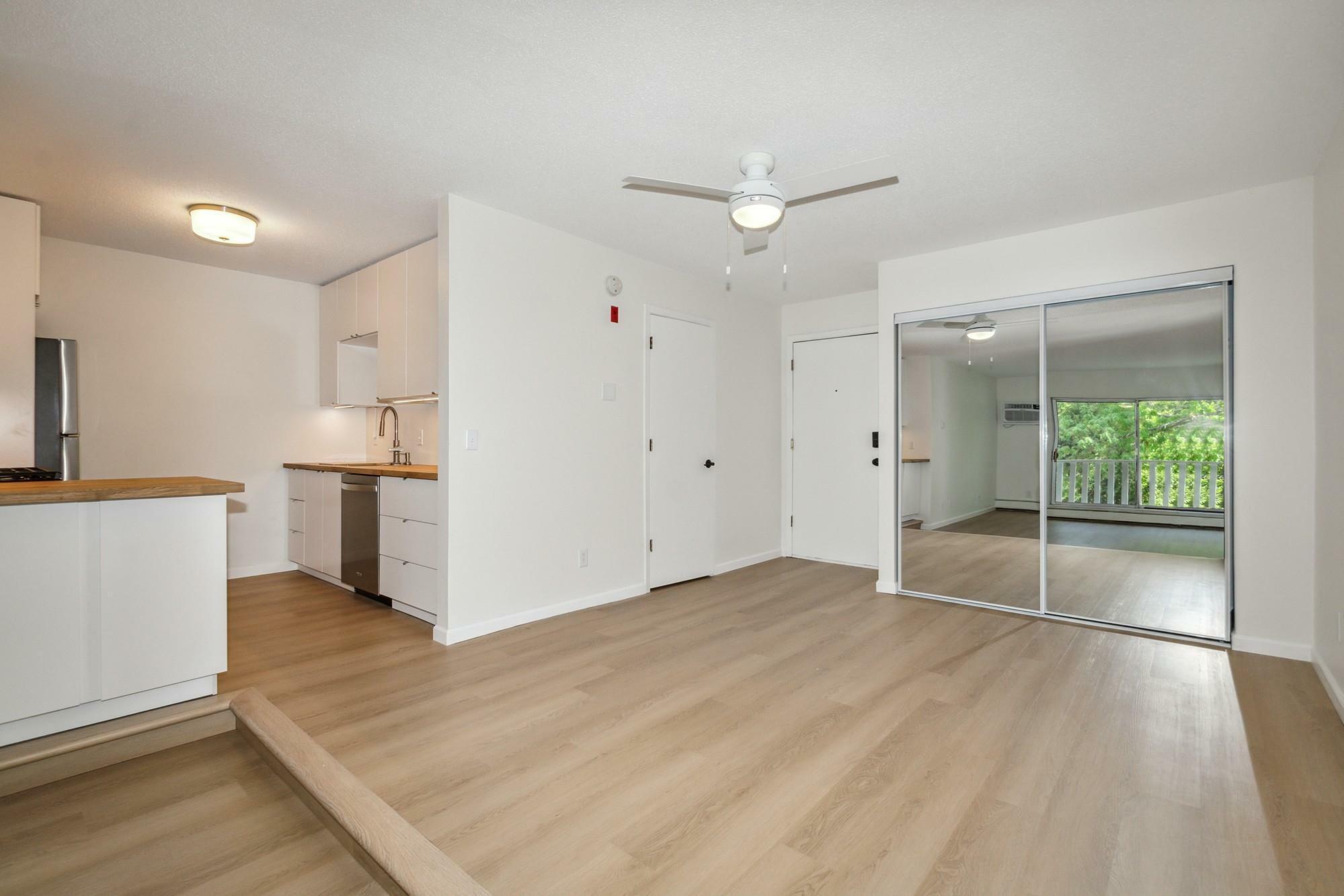 Property Photo: 1601 N Innsbruck Drive 313ne MN 55432