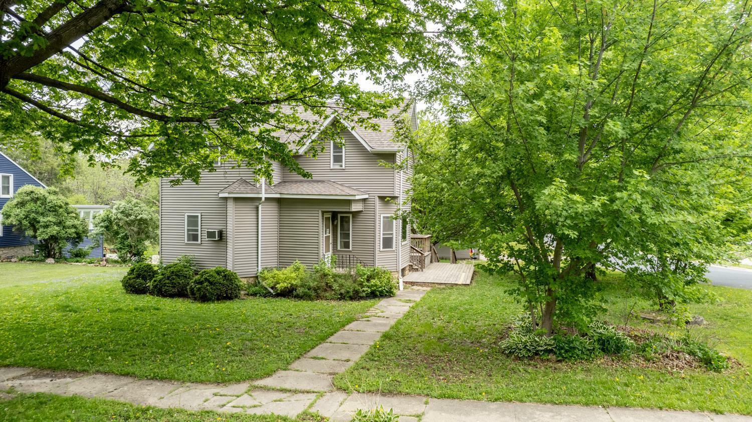 Property Photo: 501 Warren Avenue MN 55975