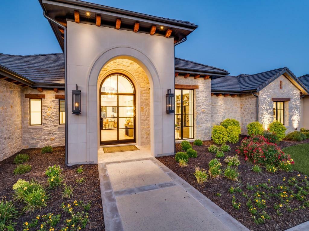 Property Photo: 620 Redwood Creek Drive TX 75069