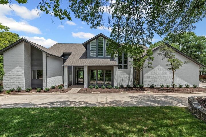 Property Photo:  2109 Greta Lane  TX 76120 