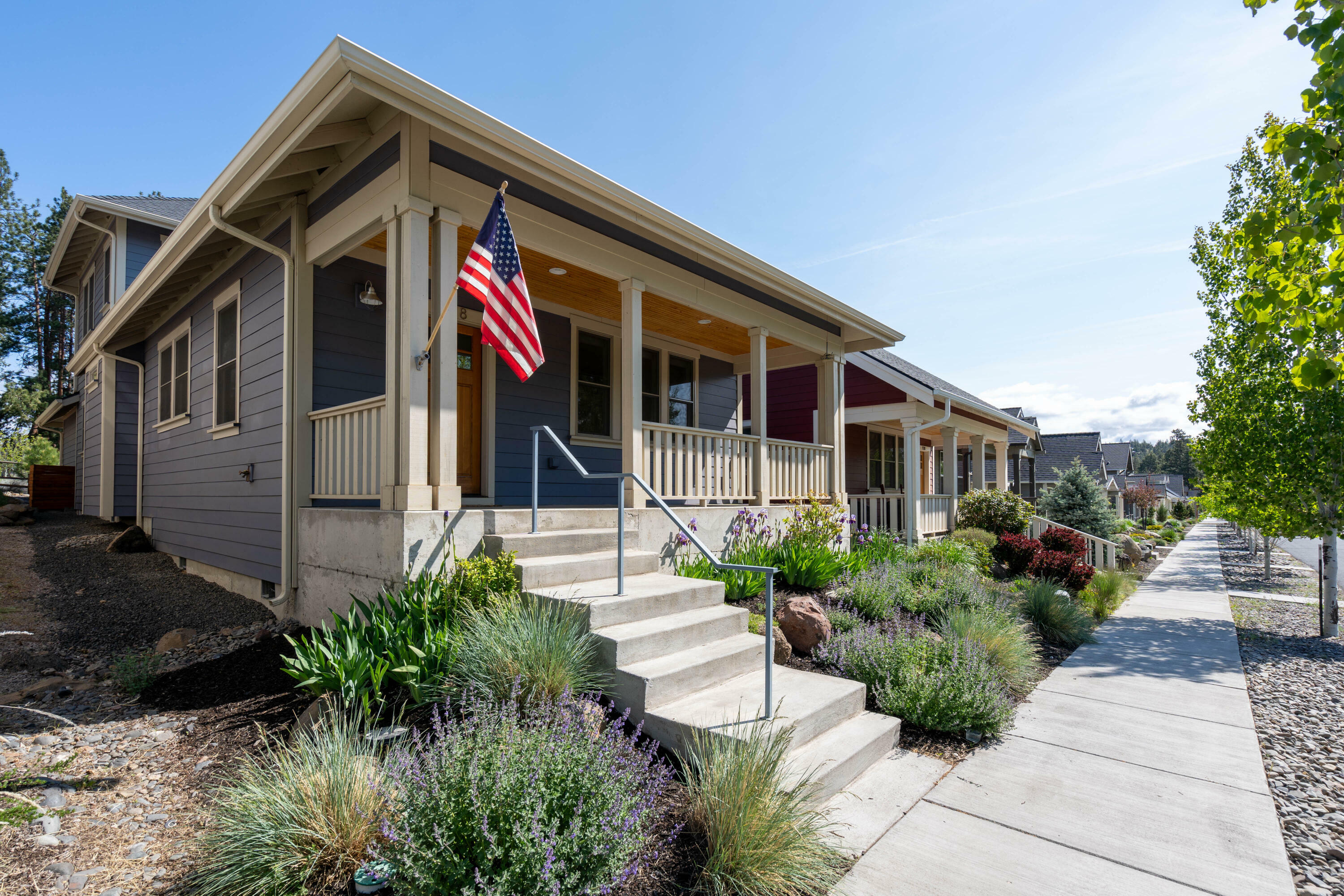 Property Photo: 918 E Black Butte Avenue OR 97759