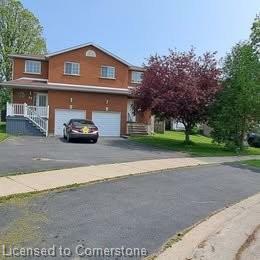 Photo de la propriété: 43 Schueller Street ON N2K 3W2