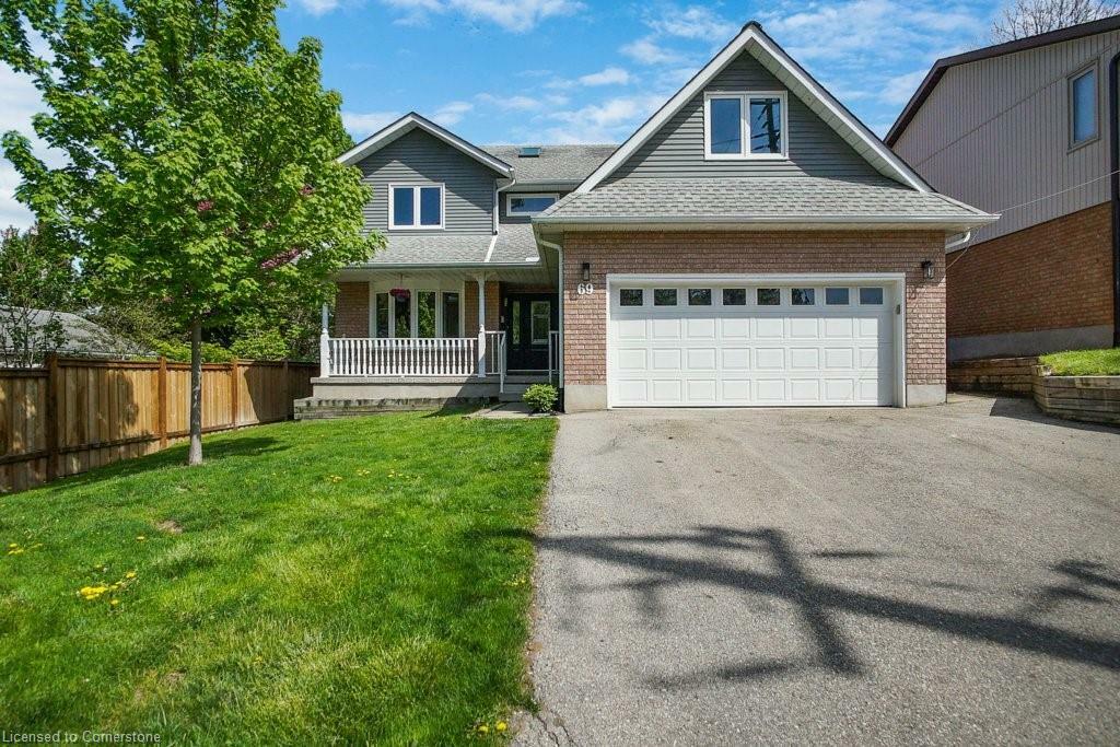 Property Photo: 69 Mulberry Drive ON N3C 3S9