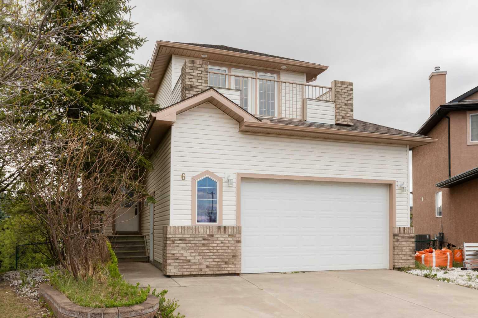 Property Photo:  6 Bow Ridge Close  AB T4C 1V8 