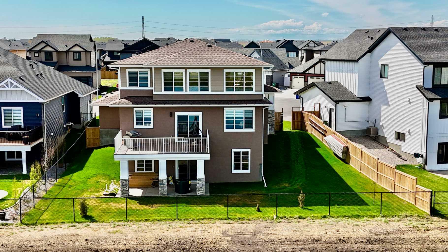 Property Photo: 125 North Bridges Bay SW AB T0J 1X3