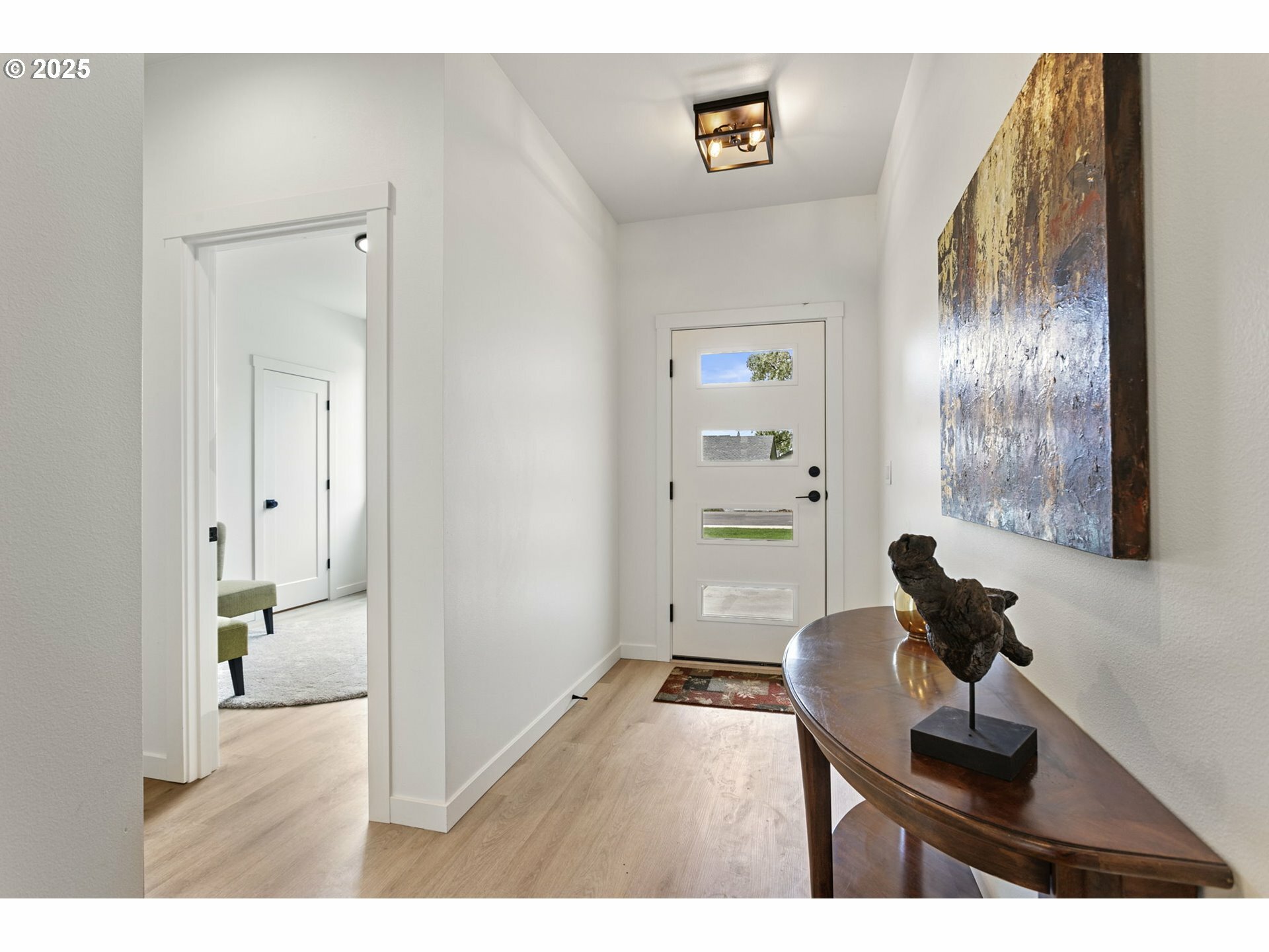 Property Photo: 628 Cc St WA 98674