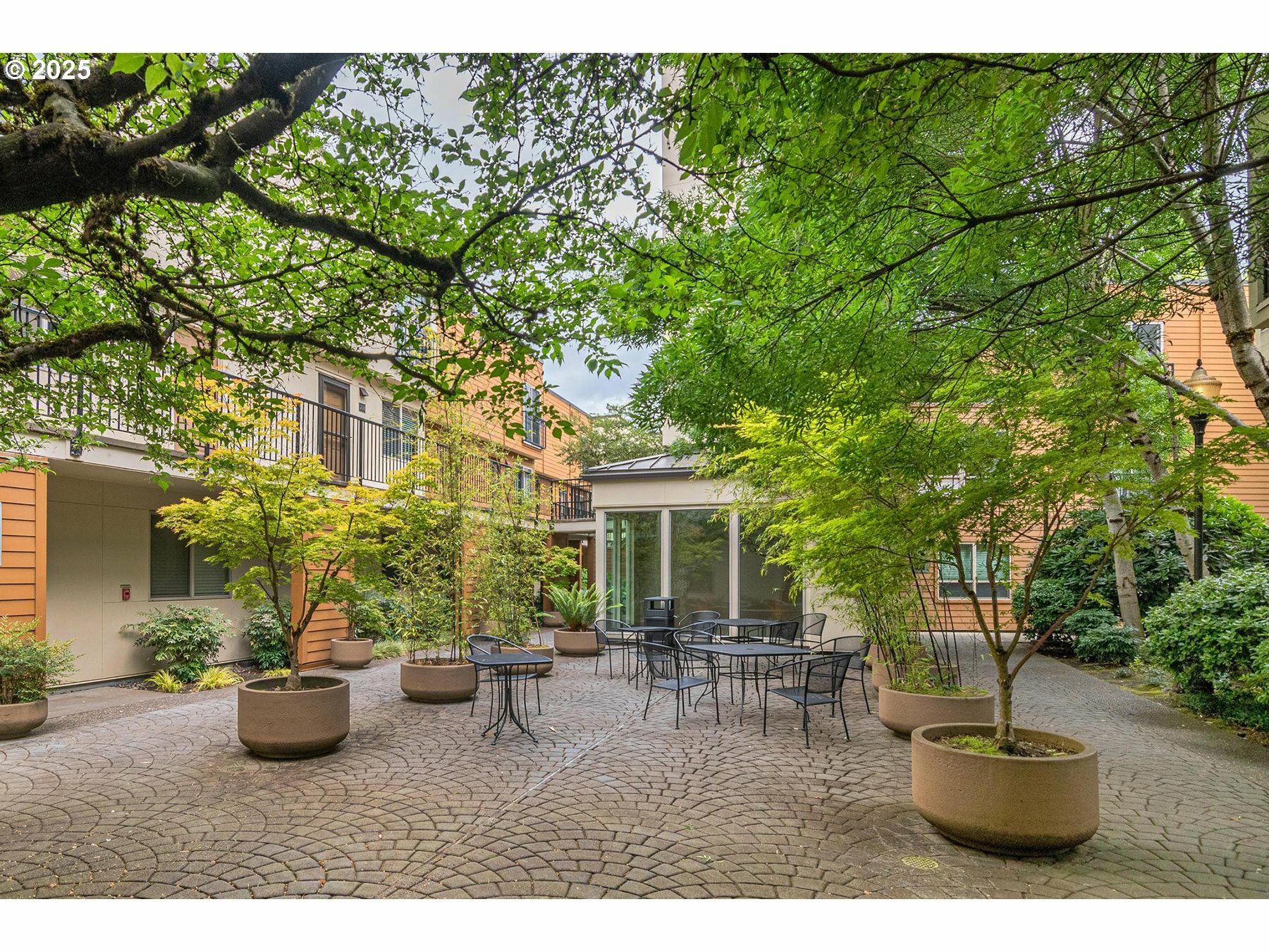 Property Photo: 1535 SW Clay St 238 OR 97201
