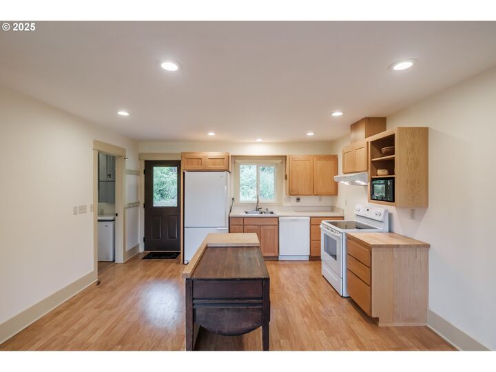 304 Spaulding Ave  Brownsville OR 97327 photo