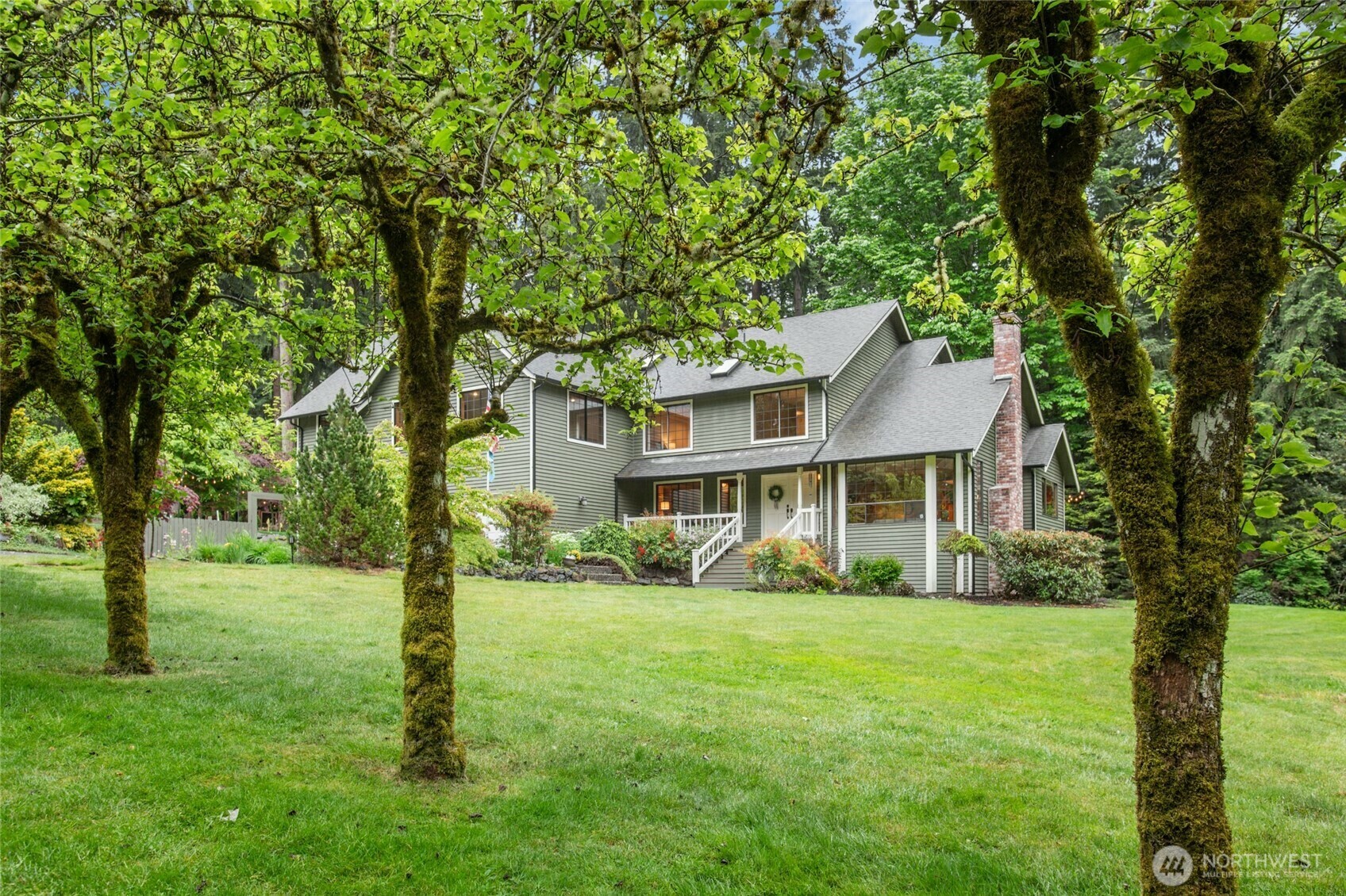 15841 NE 162nd Street  Woodinville WA 98072 photo