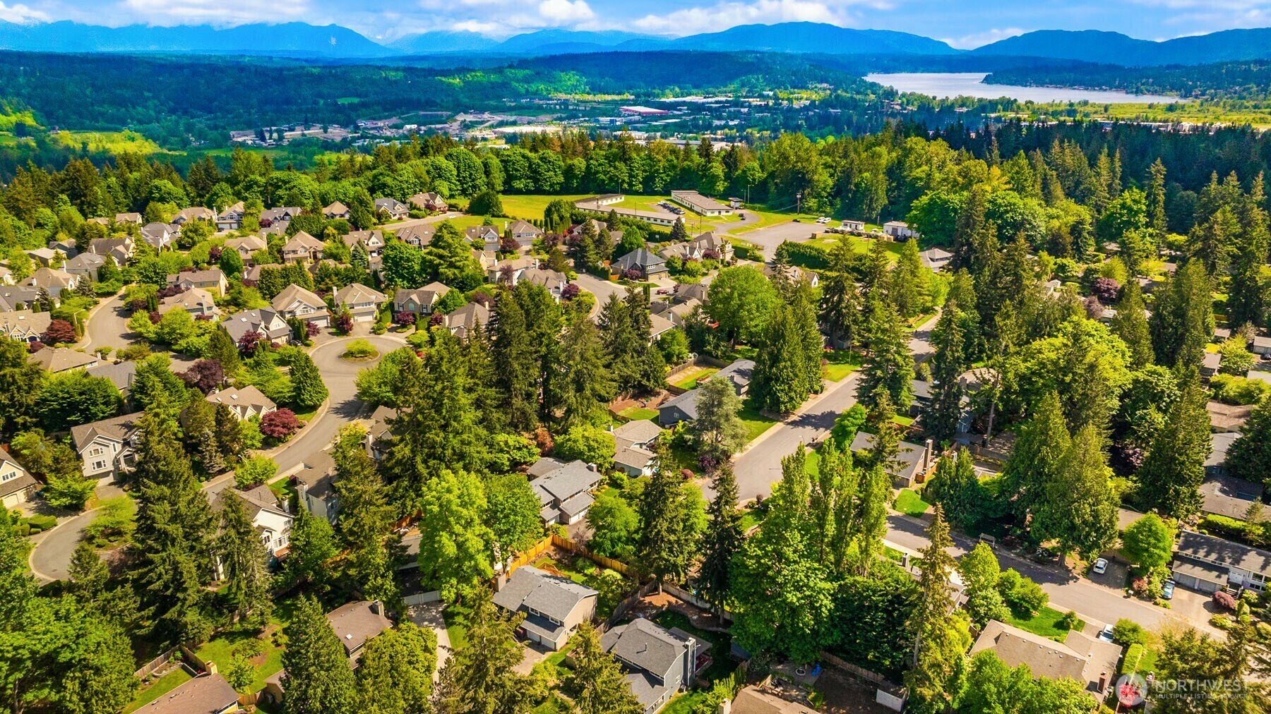 Property Photo: 17205 NE 98th Court WA 98052