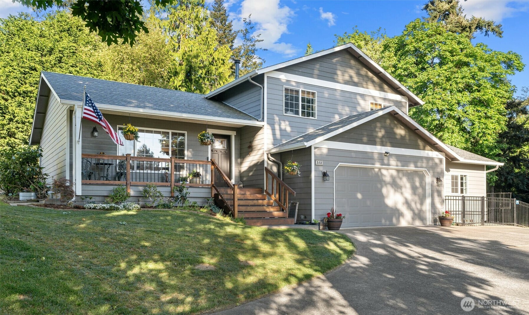 Property Photo: 352 Grandview Avenue WA 98282