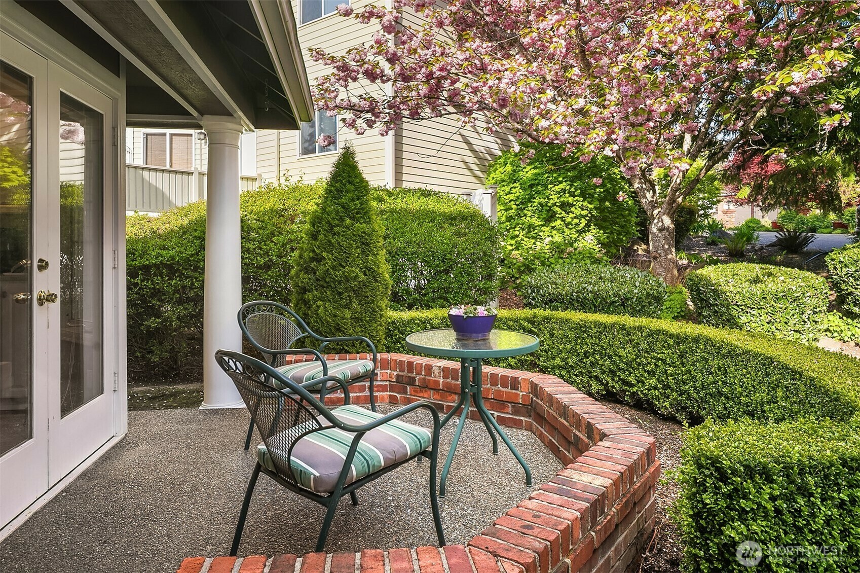 Property Photo: 4127 257th Court SE WA 98029