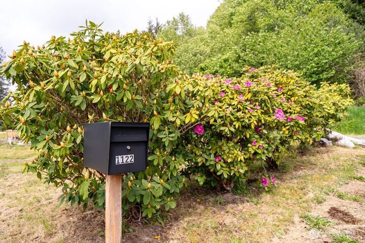Property Photo: 1122 Tecumseh WA 98520