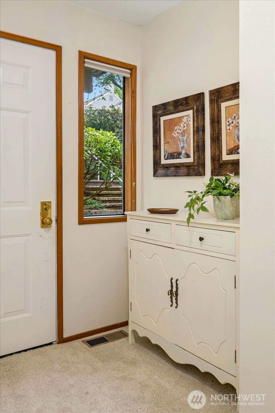 Property Photo:  4149  220th Place SE 1052  WA 98029 
