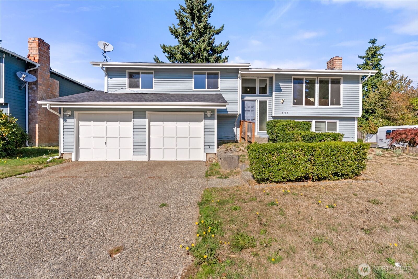 Property Photo: 3732 S 254th Place WA 98032