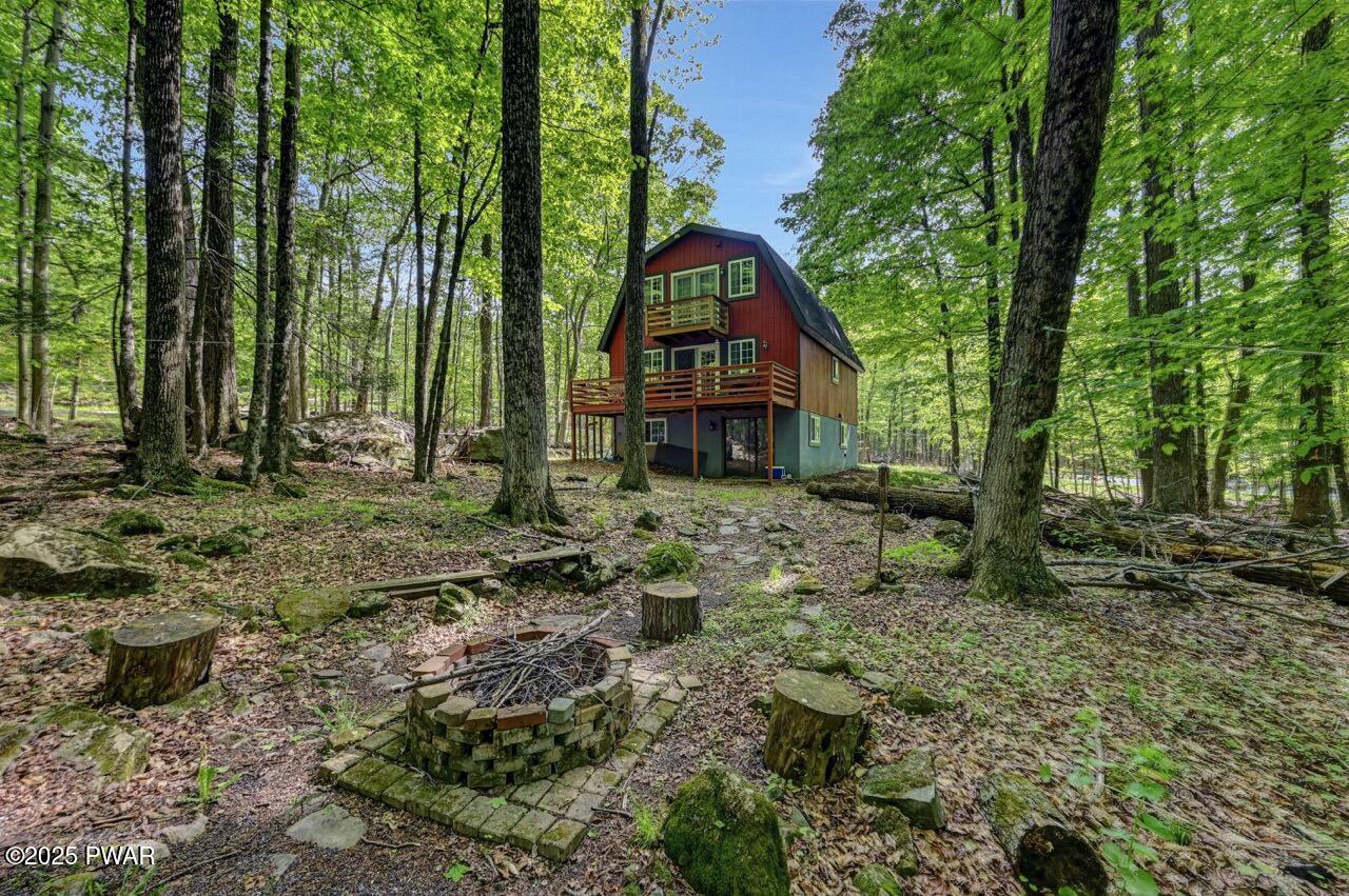 Property Photo: 3538 Chestnut Hill Drive PA 18436