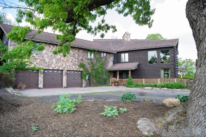 Property Photo:  2003 W Hanover Road  IL 61041 