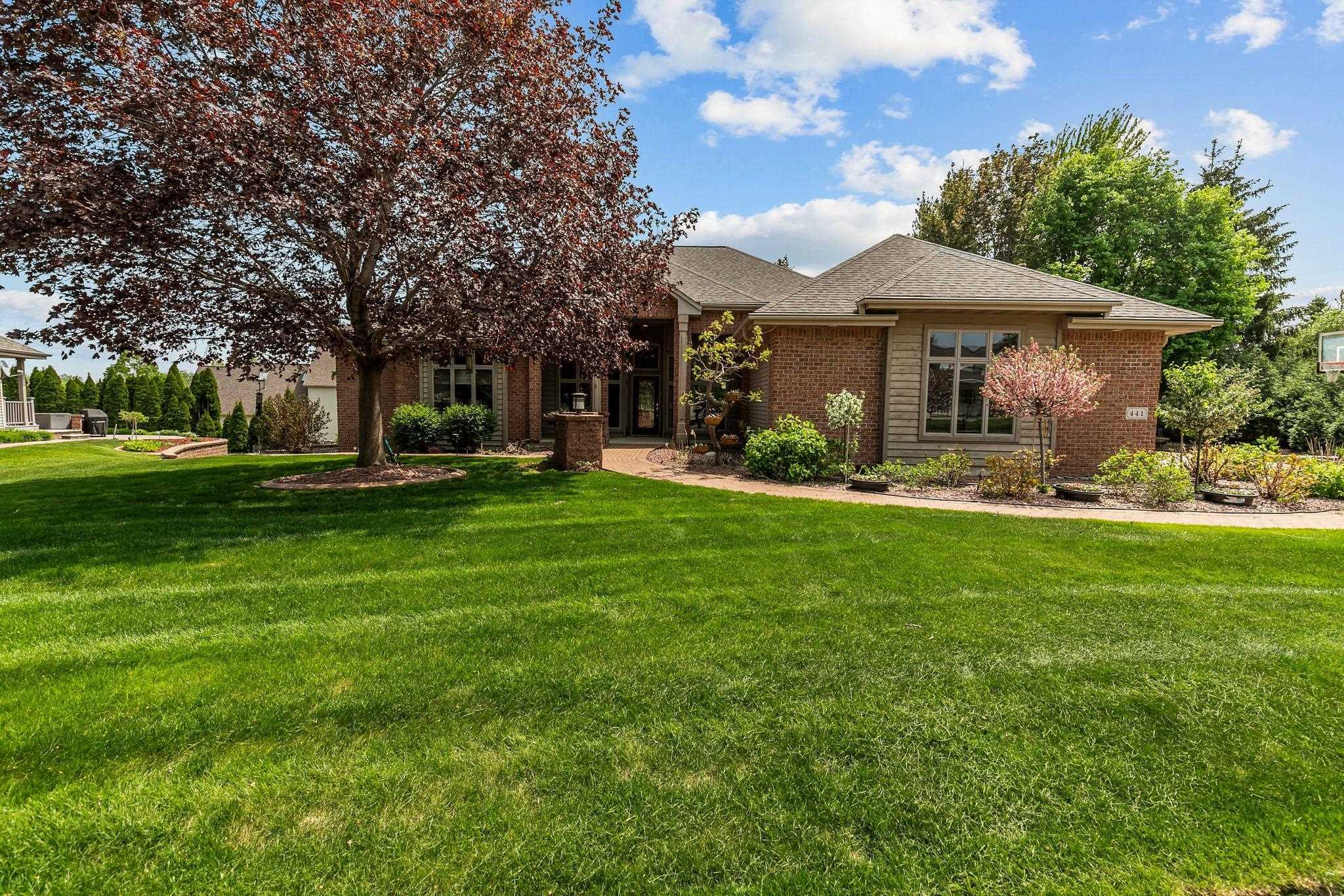 Property Photo: 441 E Apple Creek Road WI 54913