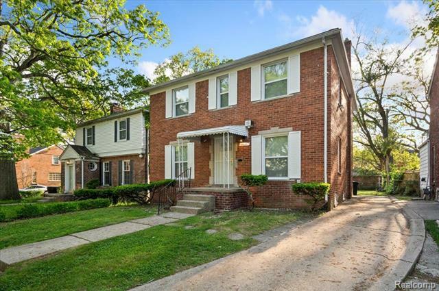 Property Photo: 18611 Pinehurst Street MI 48221