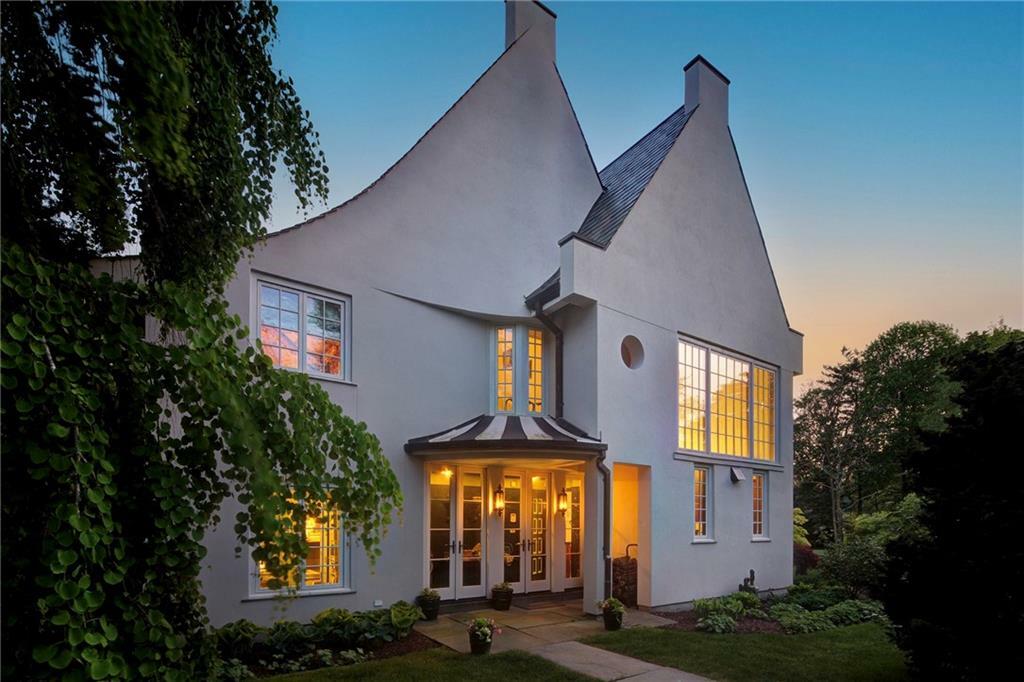 14 Leroy Avenue  Newport RI 02840 photo