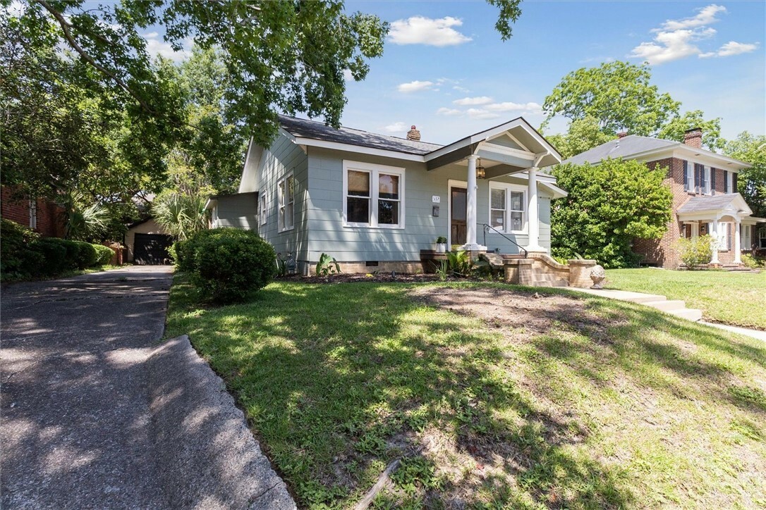Property Photo:  532 E 50th Street  GA 31405 