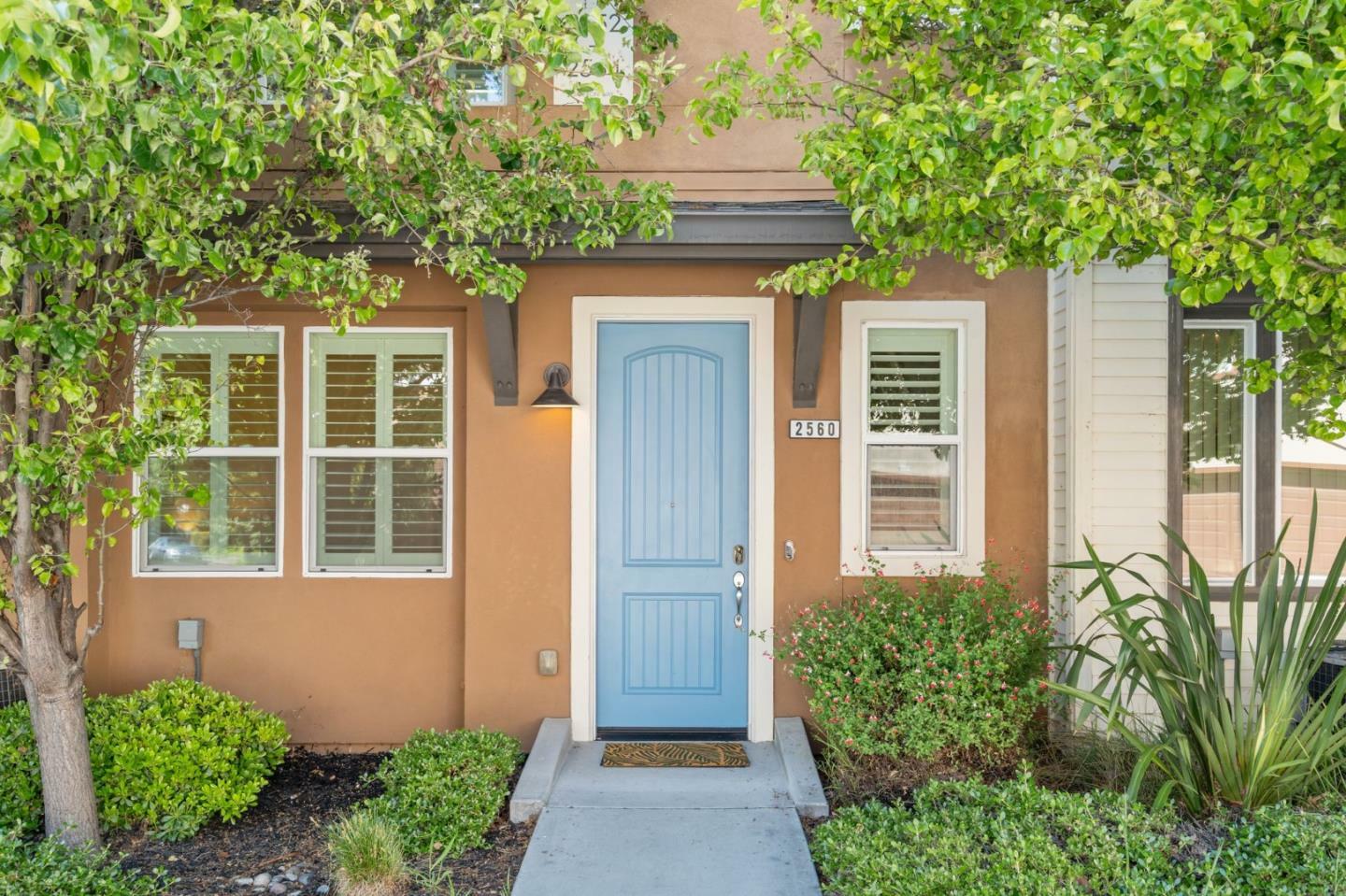 Property Photo: 2560 Saffron Way CA 94043
