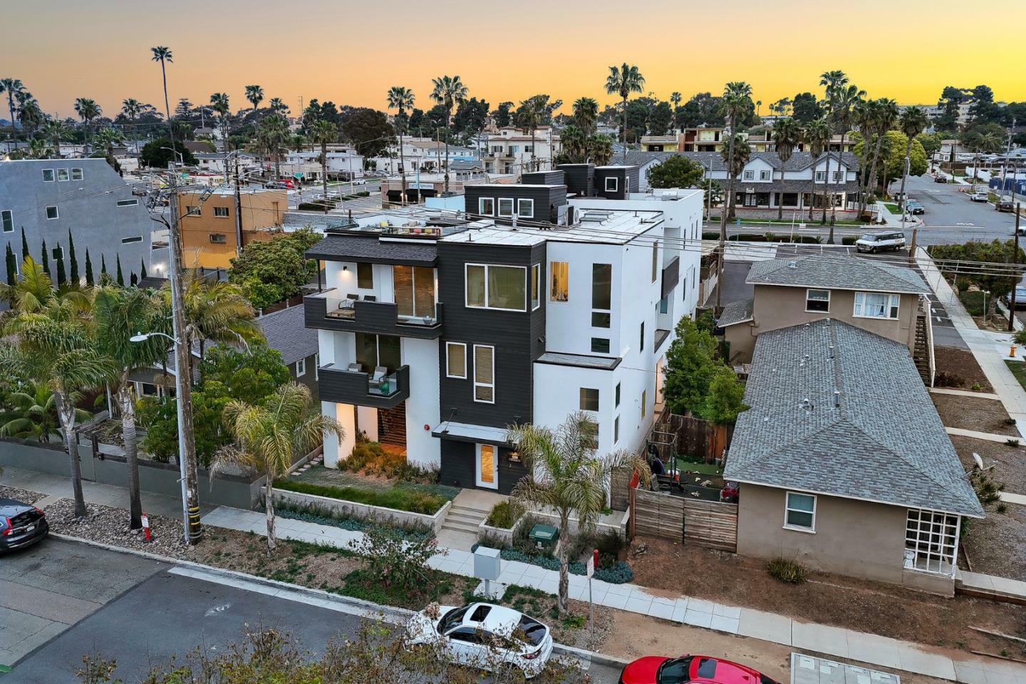 Property Photo: 508 North Tremont Street B CA 92054