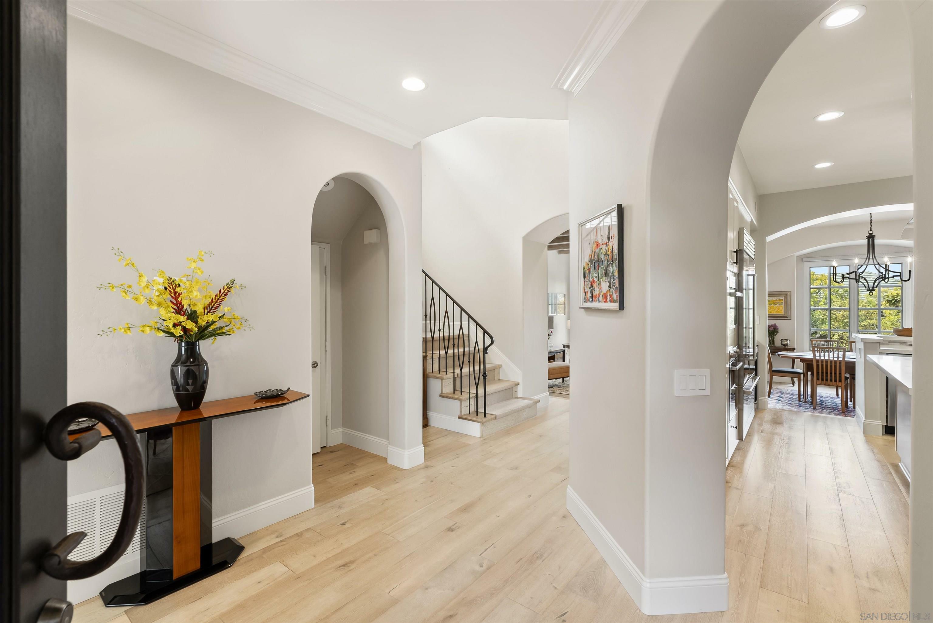 Property Photo: 7715 Ivanhoe Ave CA 92037