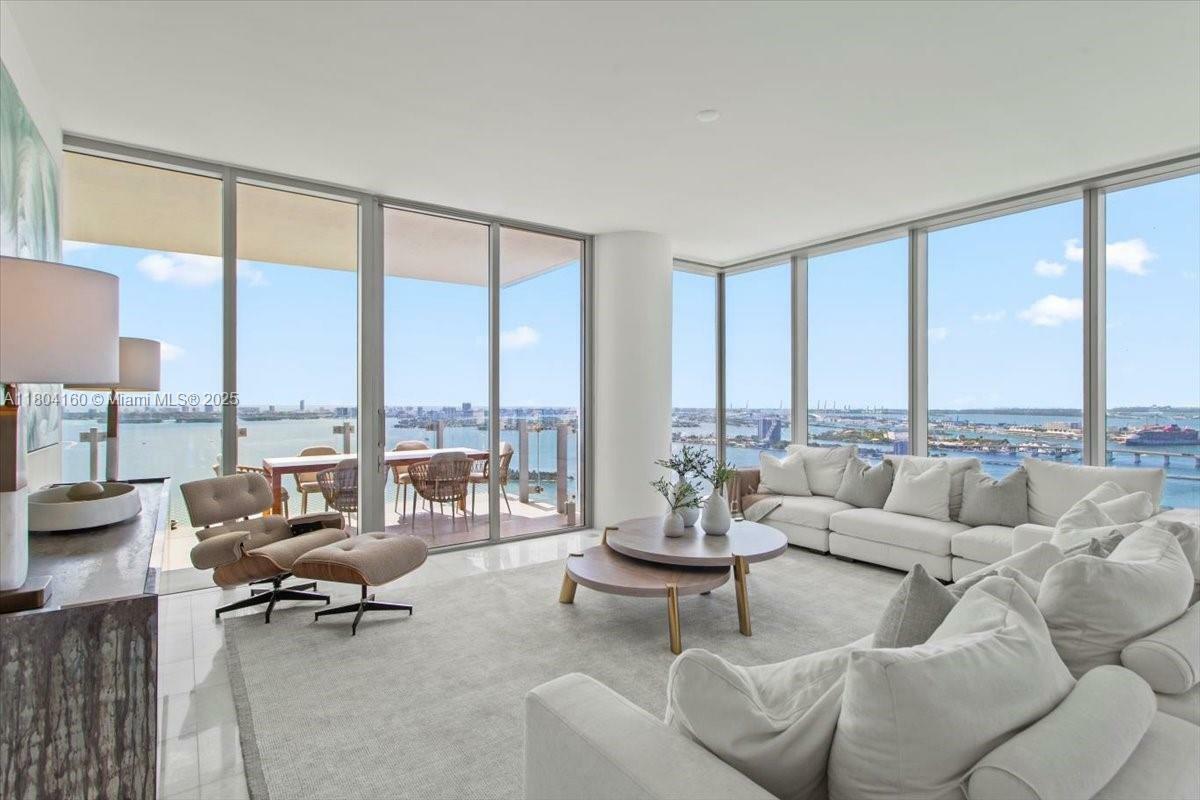Property Photo: 700 NE 26th Ter 3903 FL 33137