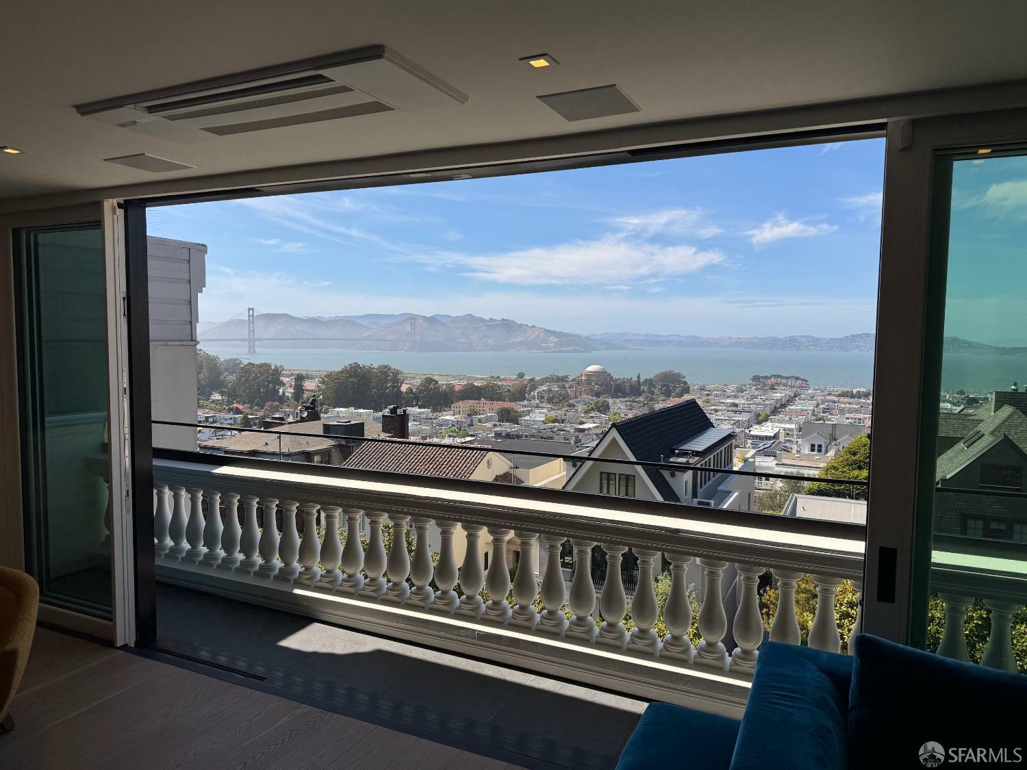 Property Photo: 2741 Vallejo Street CA 94123