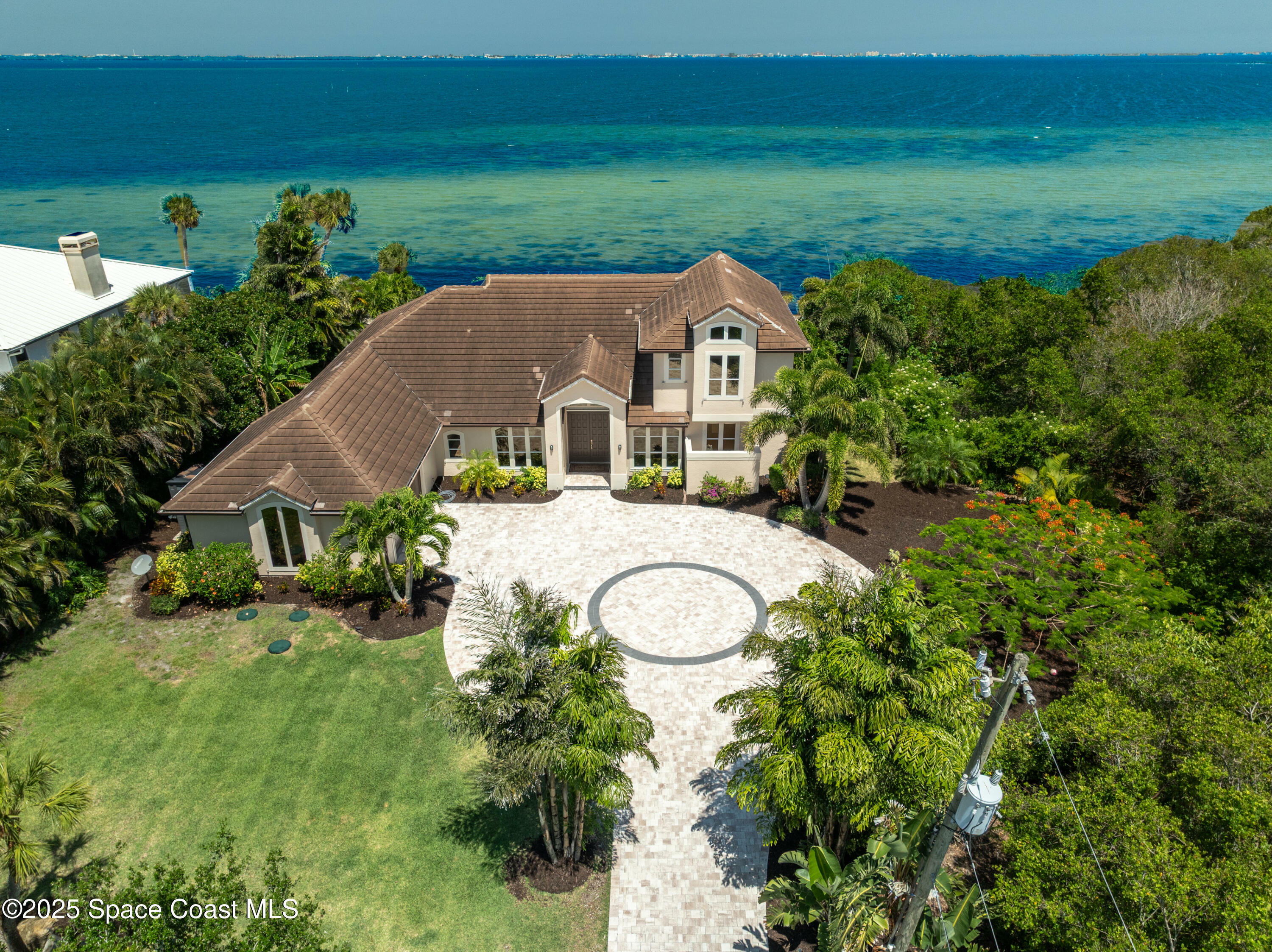 Property Photo: 4070 S Tropical Trail FL 32952