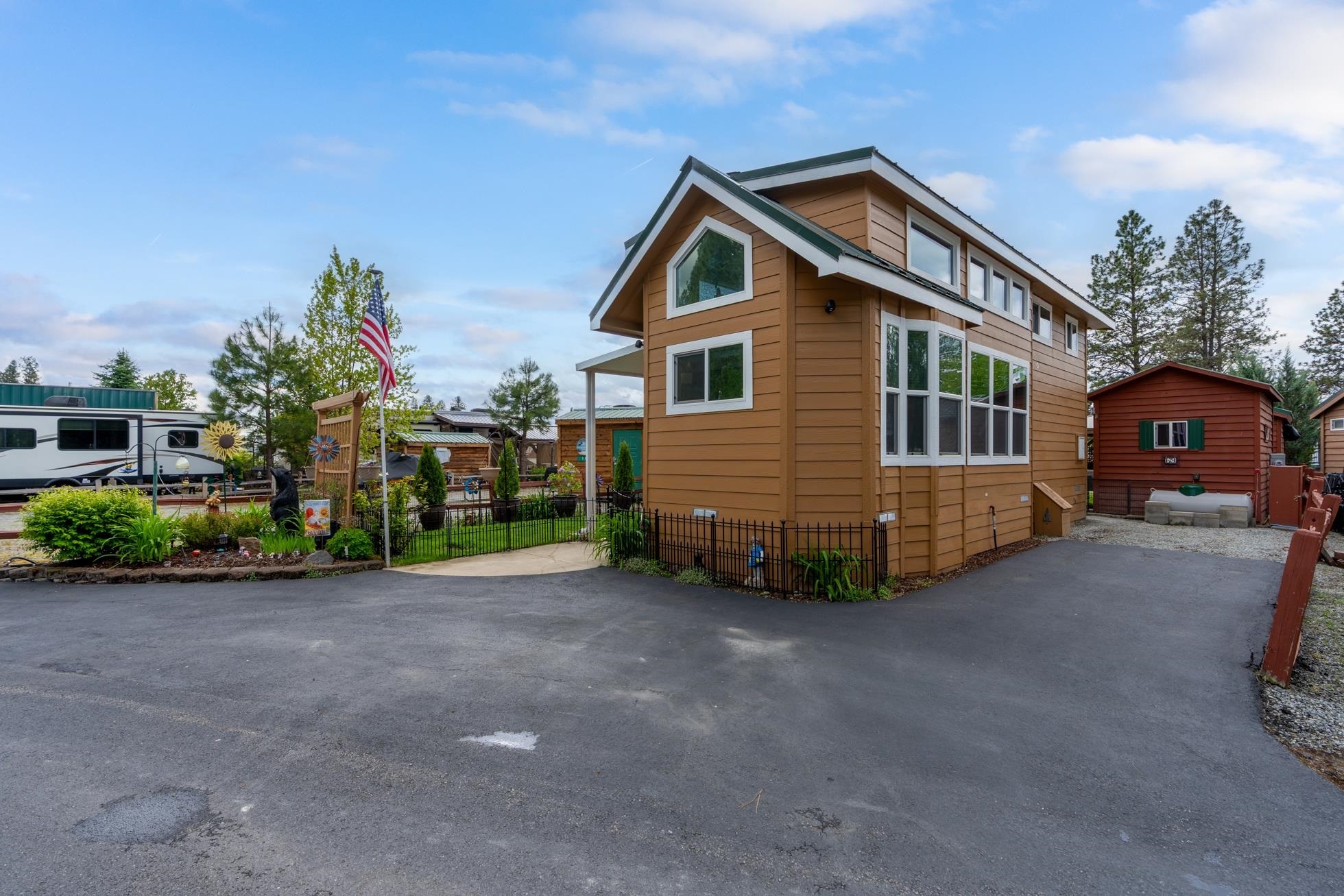 Property Photo: 69 N Tall Pine Loop WA 99180